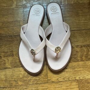 Tory Burch Cream Sandals with Gold Logo